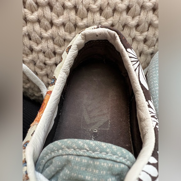 Tiger Patch Vans - Picture 9 of 10